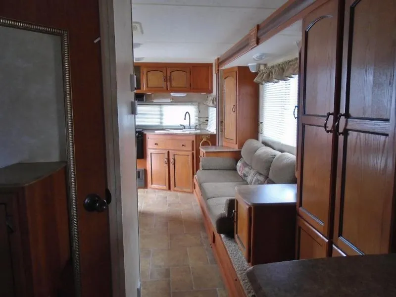 used Travel Trailers Coachmen Freedom Express LTZ for sale, in Decatur, IN Thumbnail 18