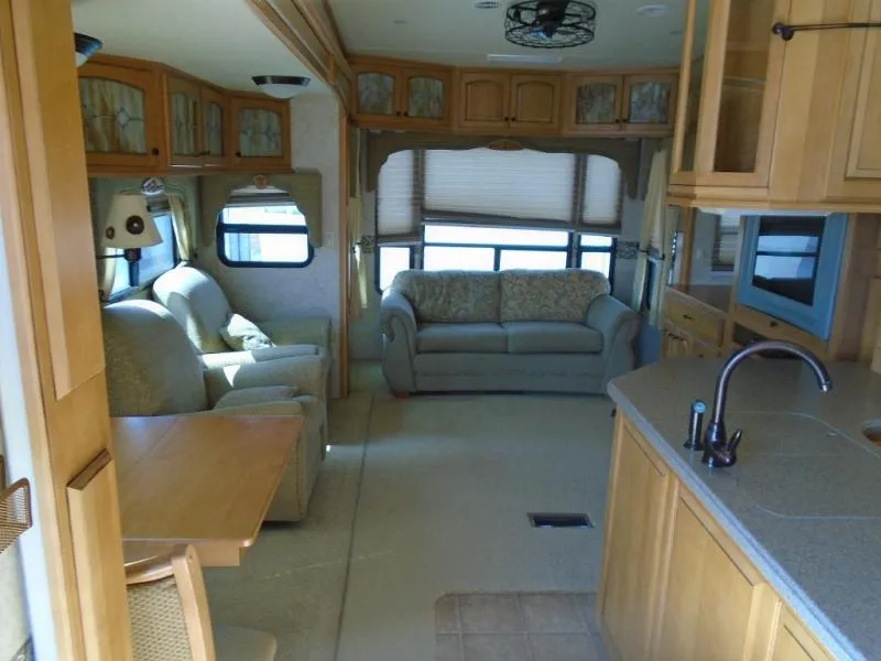 used Fifth Wheel Trailers Keystone RV Cambridge for sale, in Decatur, IN Thumbnail 14