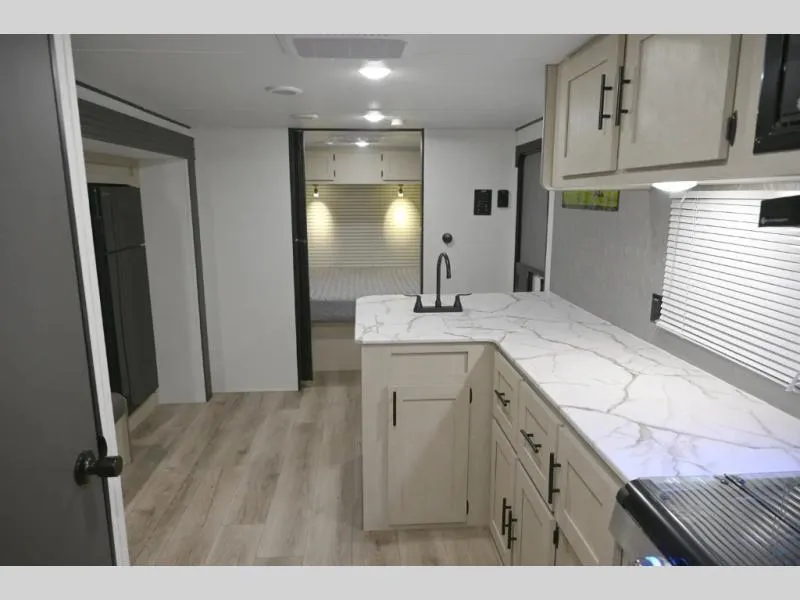 used Travel Trailers Shasta i-5 Edition for sale, in Decatur, IN Thumbnail 11