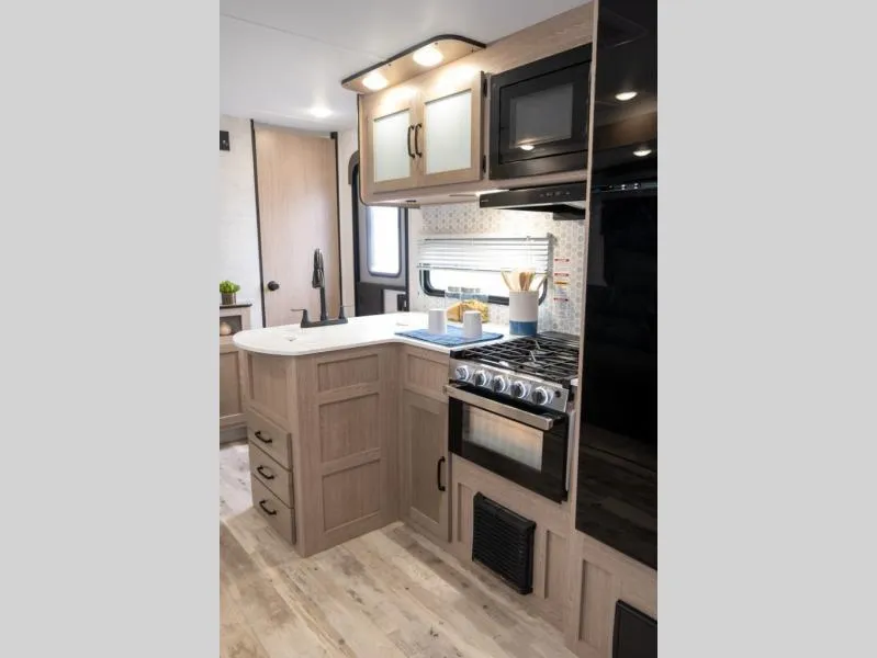 new Travel Trailers Gulf Stream Ameri-Lite Ultra Lite for sale, in Decatur, IN Thumbnail 10