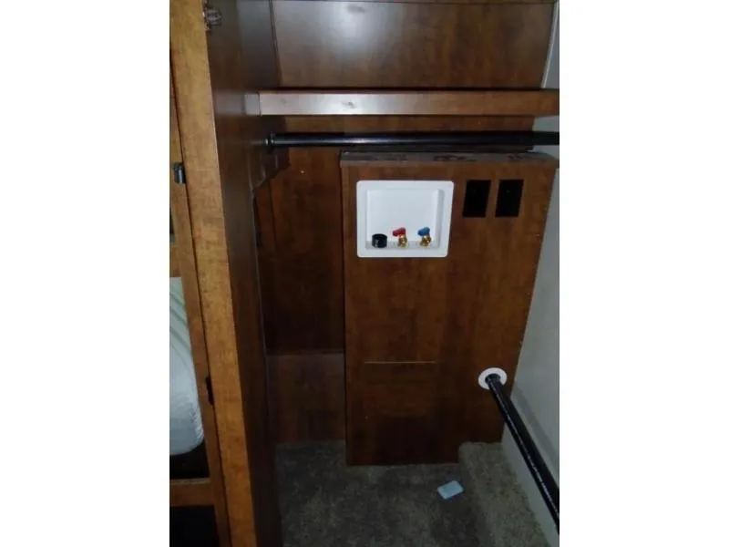 used Travel Trailers Heartland RV Bighorn Traveler for sale, in Decatur, IN Thumbnail 25