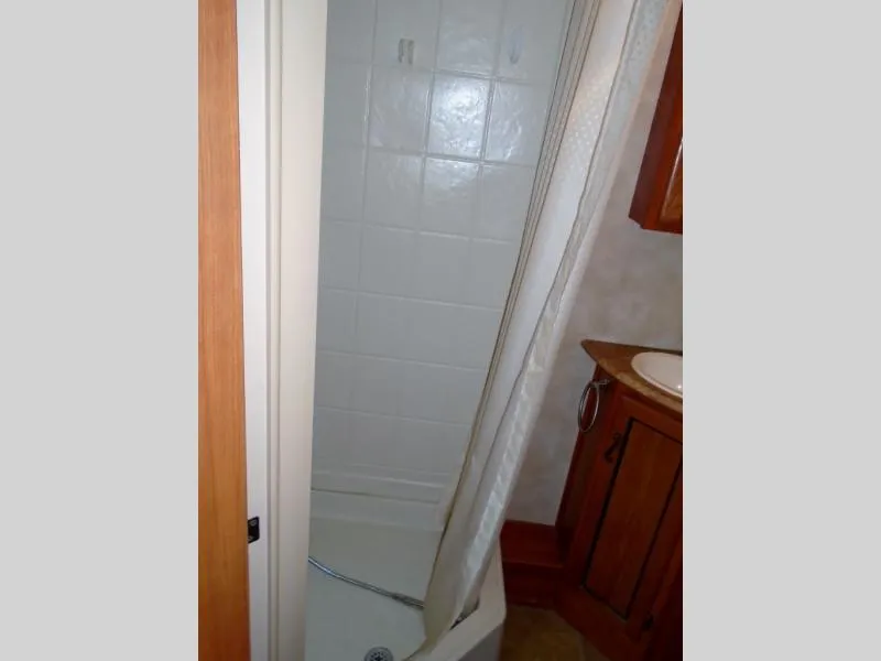 used Travel Trailers Coachmen Freedom Express LTZ for sale, in Decatur, IN Thumbnail 16