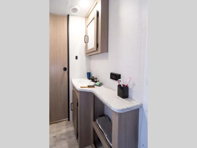 new Travel Trailers Gulf Stream Conquest Ultra Lite for sale, in Decatur, IN Thumbnail 12