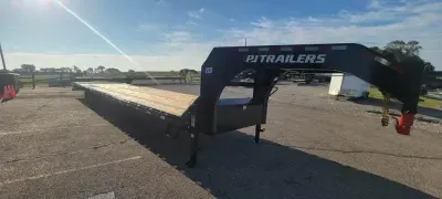 2027 PJ Trailers LS 102"x 35'+5' GN Low-Pro Flatbed Dove w/ Monster Ramps (3075292)