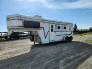 used Horse Trailers Sundowner Trailers  for sale, in Circleville, OH Thumbnail 2