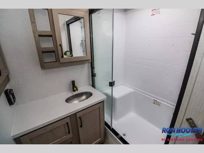 new Travel Trailers Forest River Flagstaff Classic for sale, in Houston, TX Thumbnail 18