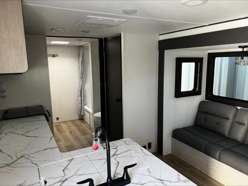 new Travel Trailers Coachmen Northern Spirit Ultra Lite for sale, in Houston, TX Thumbnail 10