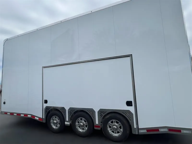 new Car Haulers / Racing Trailers Featherlite  for sale, in Warsaw, IN Thumbnail 3