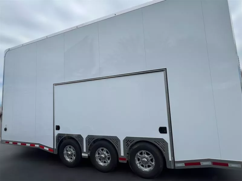 new Car Haulers / Racing Trailers Featherlite  for sale, in Warsaw, IN Thumbnail 3