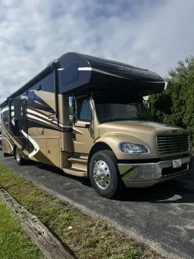 2016 Freightliner M2 106 Medium Duty Motorcoach