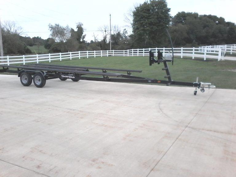 2021 Yacht Club PB2450TG Pontoon Boat Trailer 2021 Yacht Club PB2450TG Pontoon Boat Trailer