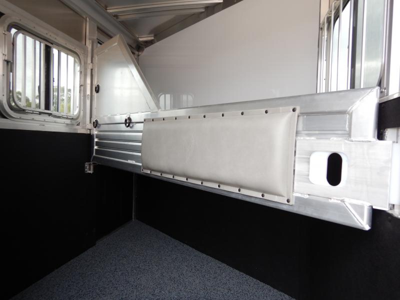 new Horse Trailers Featherlite  for sale, in Mchenry, IL Thumbnail 12
