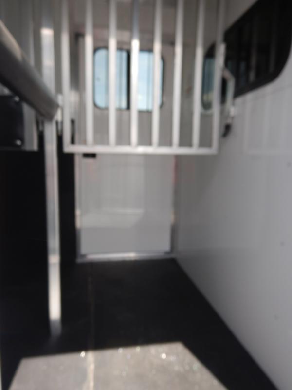 new Horse Trailers Sundowner Trailers  for sale, in Mchenry, IL Thumbnail 7