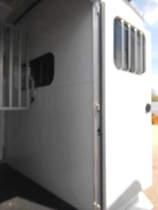 new Horse Trailers Sundowner Trailers  for sale, in Mchenry, IL Thumbnail 12