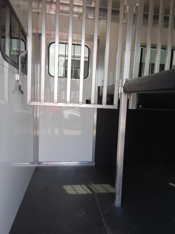 new Horse Trailers Sundowner Trailers  for sale, in Mchenry, IL Thumbnail 14