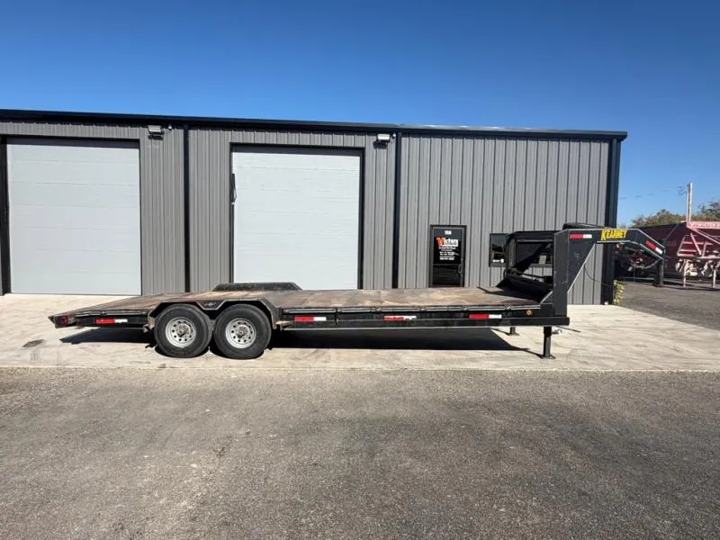 2015 Kearney 83" X 24' Utility Gooseneck