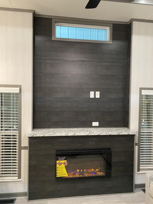 new Park Models Woodland Park Timber Ridge for sale, in Pierceton, IN Thumbnail 4