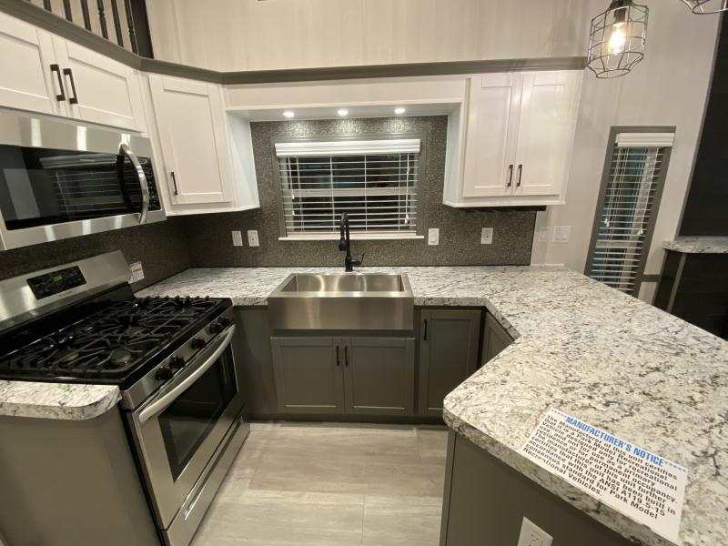 new Park Models Woodland Park Timber Ridge for sale, in Pierceton, IN Thumbnail 9