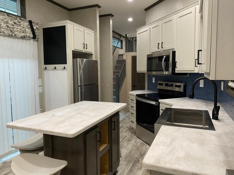 new Park Models Fairmont Homes Cavco for sale, in Palm Bay, FL Thumbnail 9