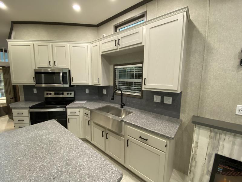 2023 Fairmont Homes Cavco 150 190009 RV Park Model Suncoast RV