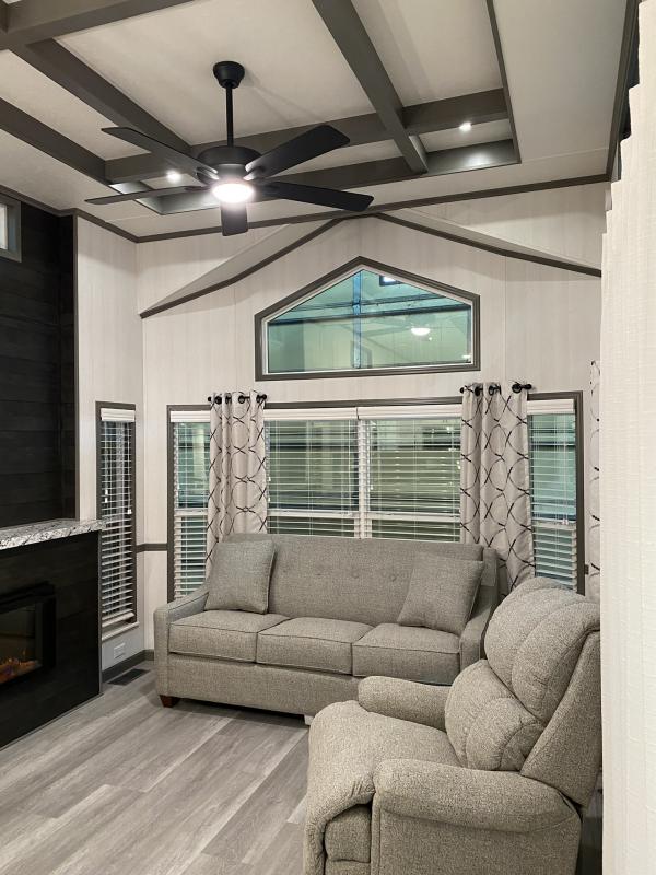 new Park Models Woodland Park Timber Ridge for sale, in Pierceton, IN Thumbnail 3