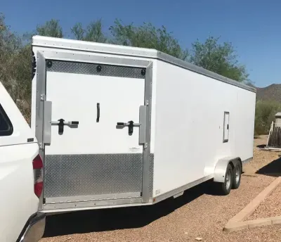 2014 Featherlite 1610 24’ V-Nose Aluminum Enclosed – 7K GVWR, Dual Ramps