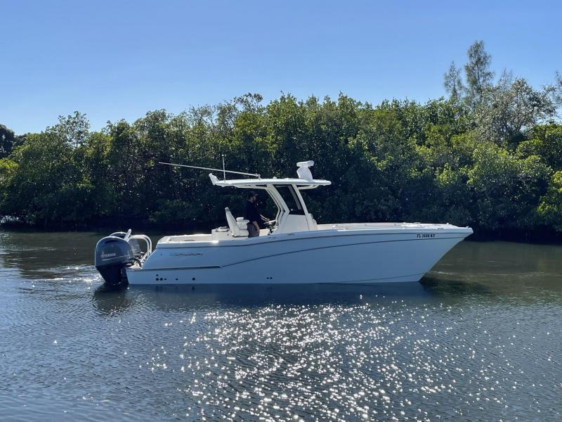2019 World Cat 280CC-X Center Console 2019 World Cat 280CC-X Center Console
