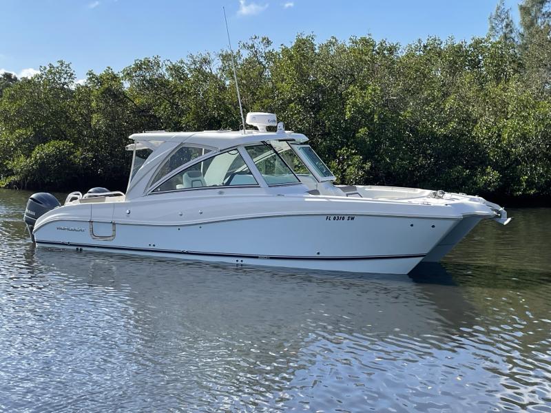 2020 World Cat 320 Dual Console 2020 World Cat 320 Dual Console