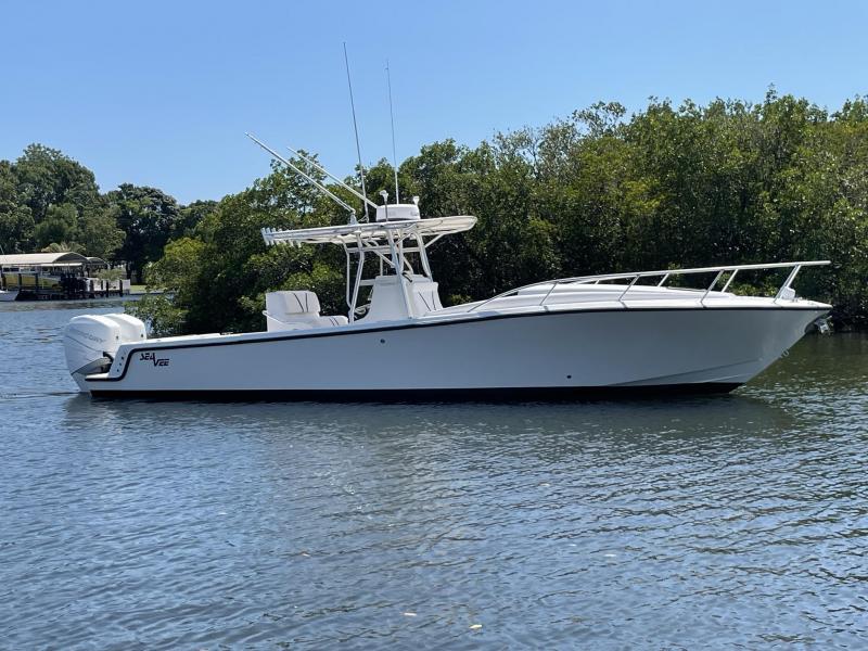 2005 SeaVee 34 Center Console 2005 SeaVee 34 Center Console