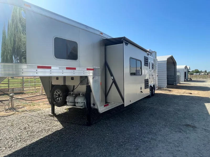 used Horse Trailers Exiss  for sale, in Corning, CA Thumbnail 6