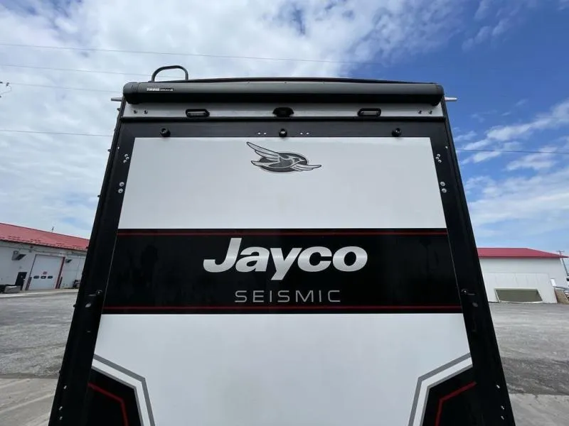 Trailer Image