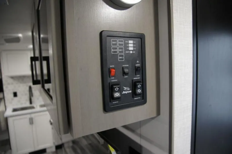 2025 Jayco jay feather 25rb