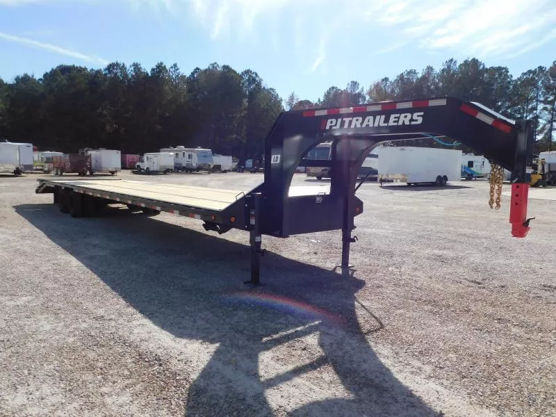 2026 PJ Trailers LD 35+5 Dual Tandem Gooseneck with 10k Axles and Monster Ramps  Equipment Trailer