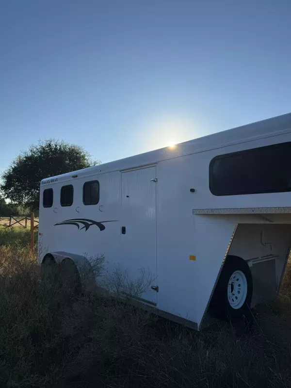 Like New 3-Horse Gooseneck Trailer with Tack Room