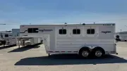 2004 Platinum Coach 3 Horse Trailer W/ Hydraulic jack