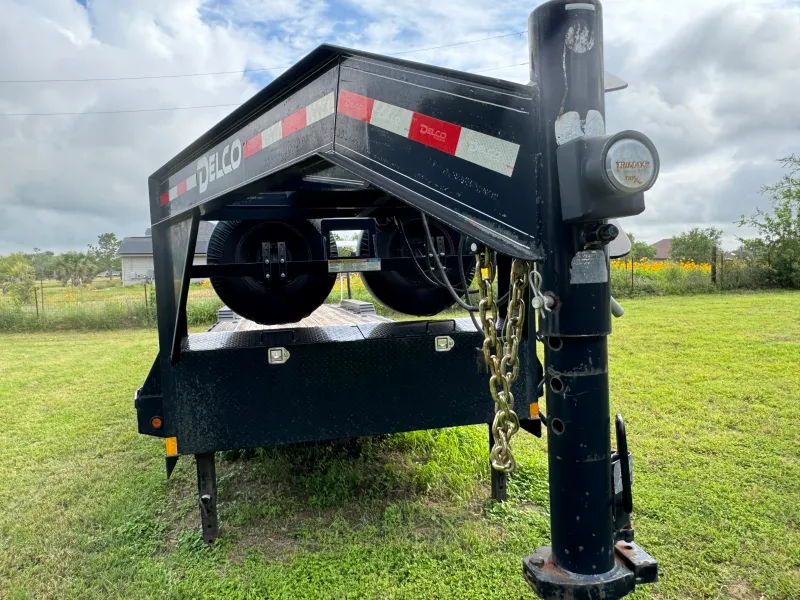 used Equipment / Flatbed Trailers Delco Trailers  for sale, in La Vernia, TX Thumbnail 3