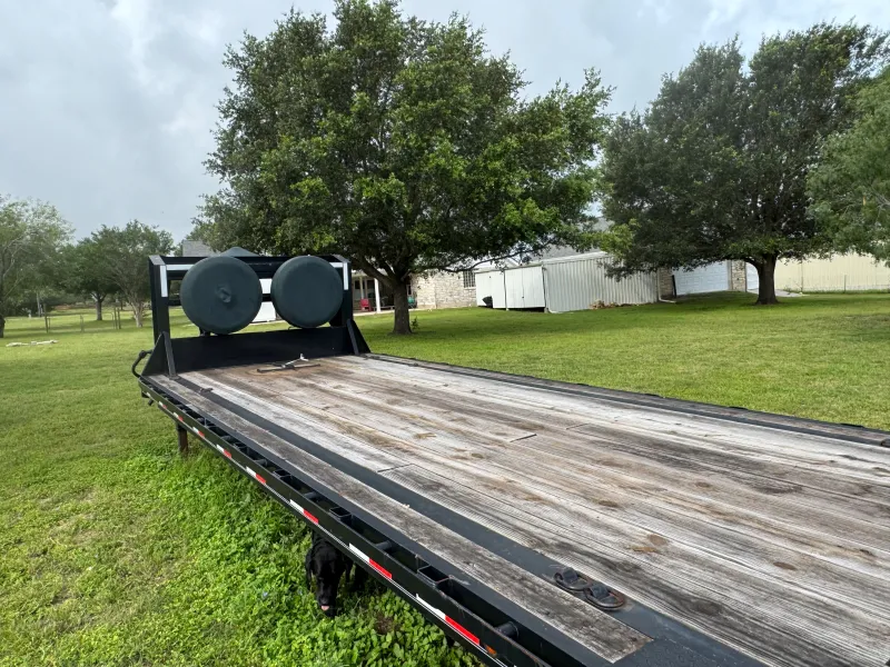 used Equipment / Flatbed Trailers Delco Trailers  for sale, in La Vernia, TX Thumbnail 4