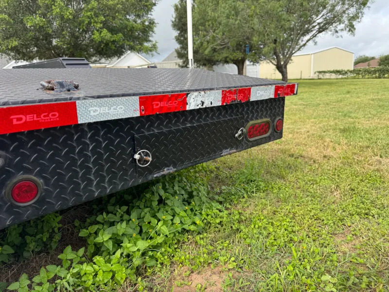 used Equipment / Flatbed Trailers Delco Trailers  for sale, in La Vernia, TX Thumbnail 5