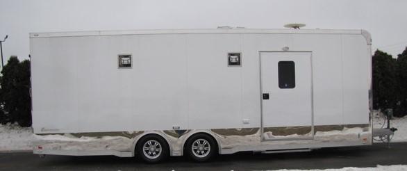 2018 26' InTech Icon Trailer w/ Custom Living Quarters - Past Build 2018 26' InTech Icon Trailer w/ Custom Living Quarters - Past Build