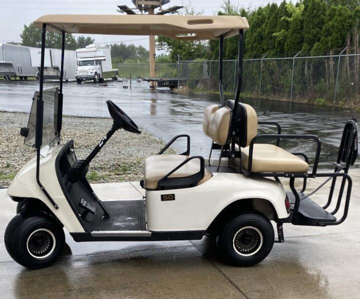 2012 E-Z-GO For Rent (4 Seater) 2012 E-Z-GO For Rent (4 Seater)