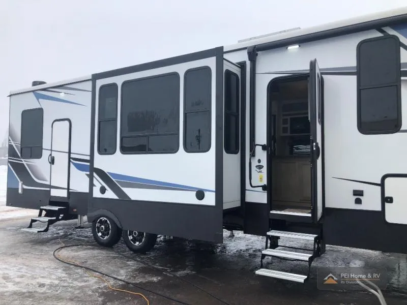 2022 Keystone RV carbon 358