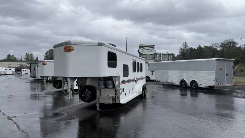 2025 Sundowner Trailers LQ 3H 6906 SANTA FE Horse Trailer