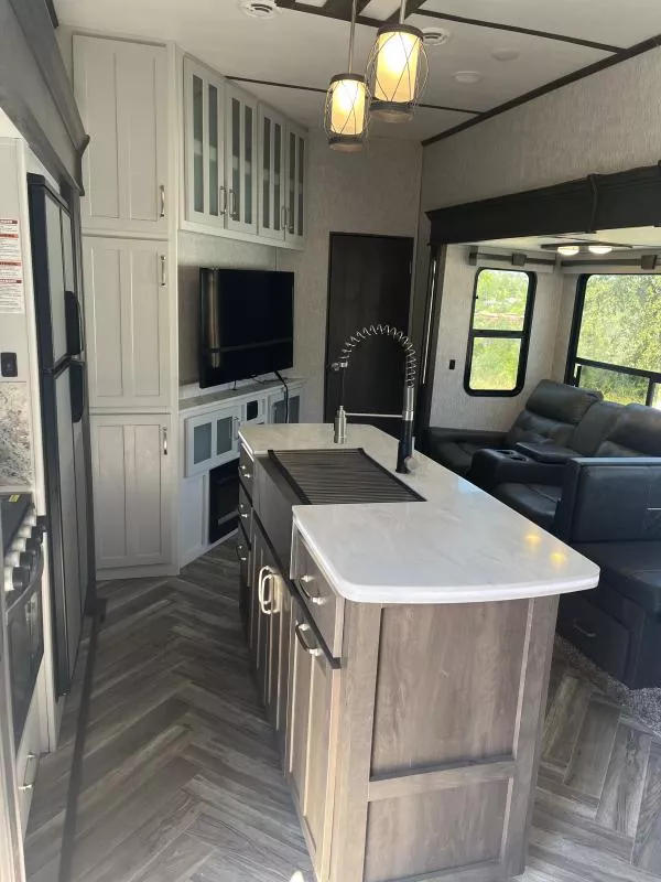 used Horse Trailers Dutchmen RV  for sale, in Auburn, CA Thumbnail 6