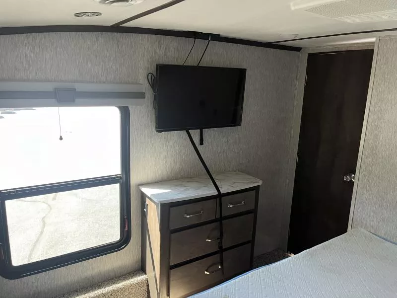 used Horse Trailers Dutchmen RV  for sale, in Auburn, CA Thumbnail 14