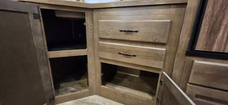 used Horse Trailers Lakota  for sale, in Auburn, CA Thumbnail 34