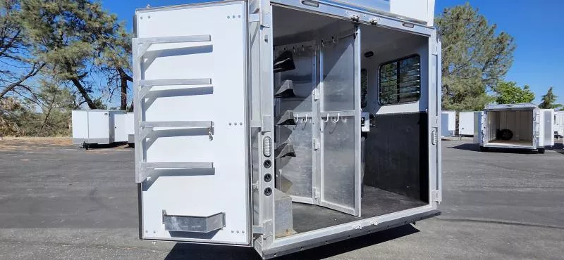 used Horse Trailers Lakota  for sale, in Auburn, CA Thumbnail 8