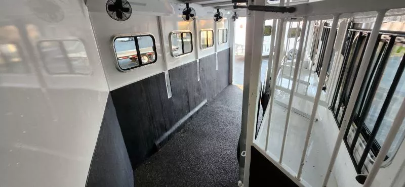 used Horse Trailers Trails West  for sale, in Auburn, CA Thumbnail 11