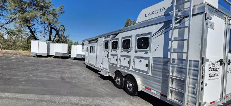 used Horse Trailers Lakota  for sale, in Auburn, CA Thumbnail 2