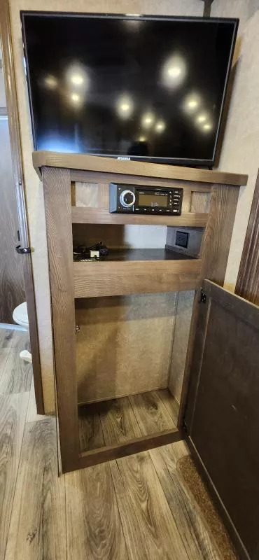 used Horse Trailers Lakota  for sale, in Auburn, CA Thumbnail 26