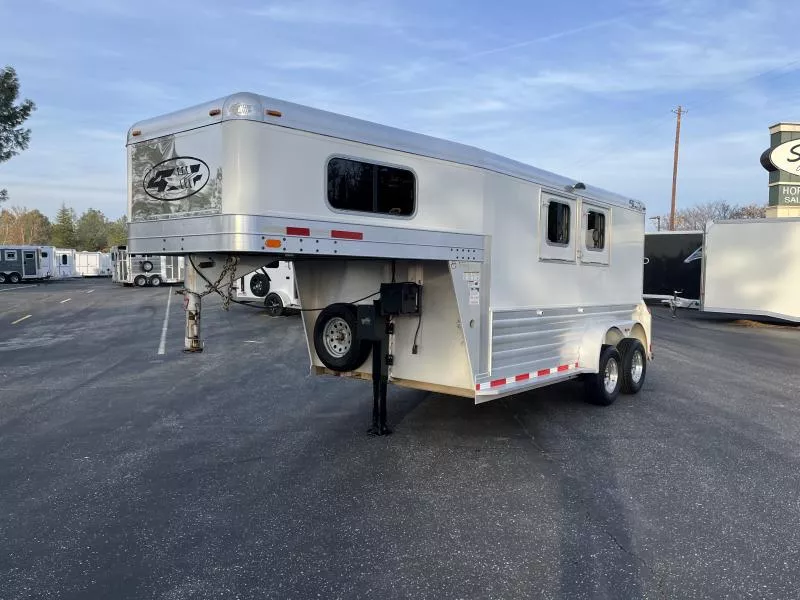 used Horse Trailers 4-Star Trailers  for sale, in Auburn, CA Thumbnail 4